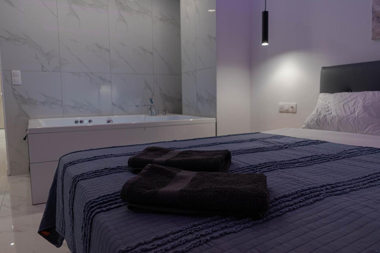 Athens Jacuzzi Apartment المظهر الخارجي الصورة